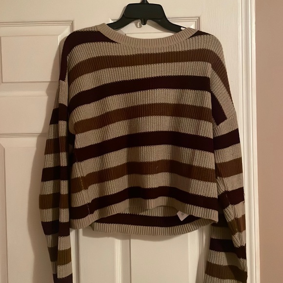 Size large striped sweater - Picture 1 of 1
